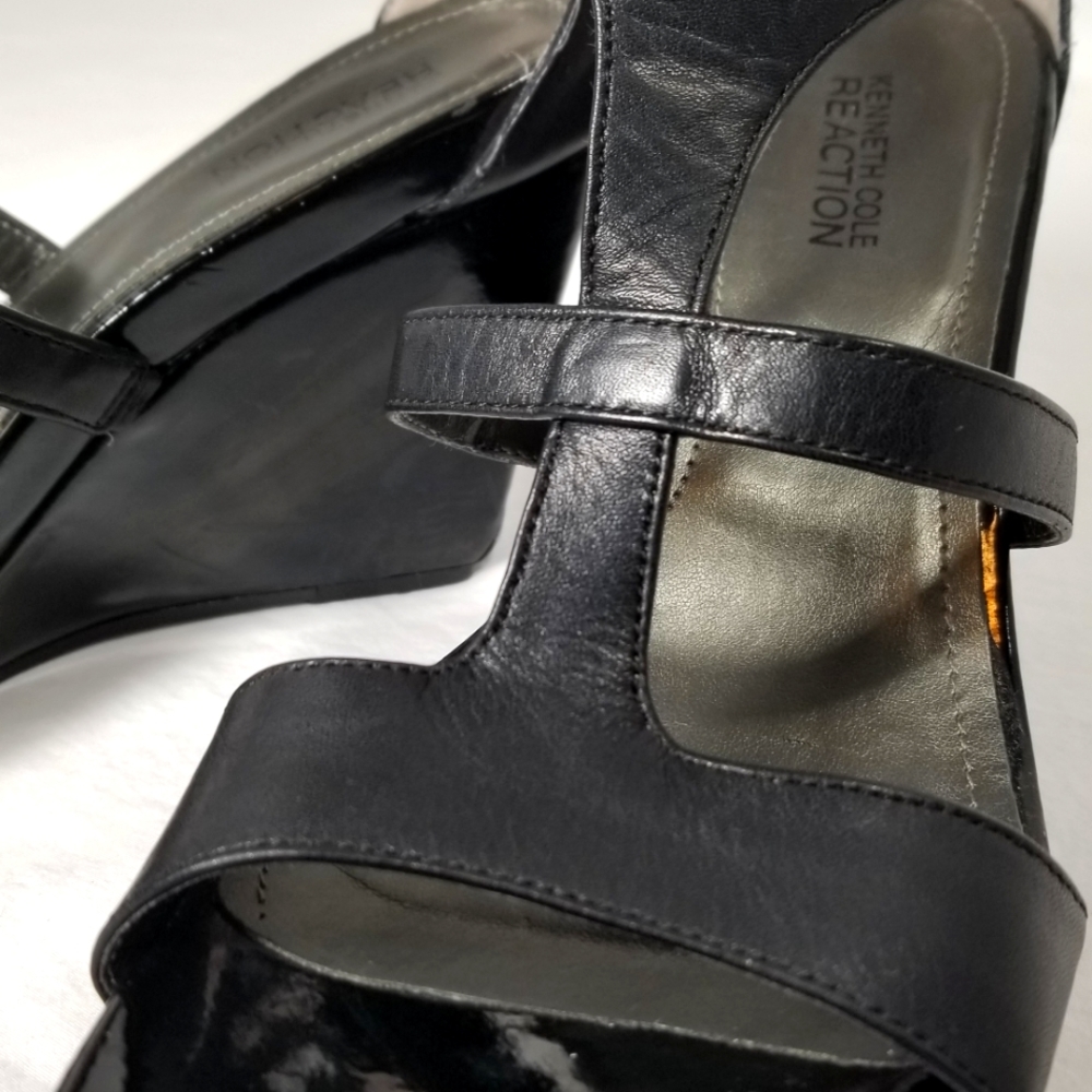 Kenneth Cole Reaction Wedge shoes/paten leather